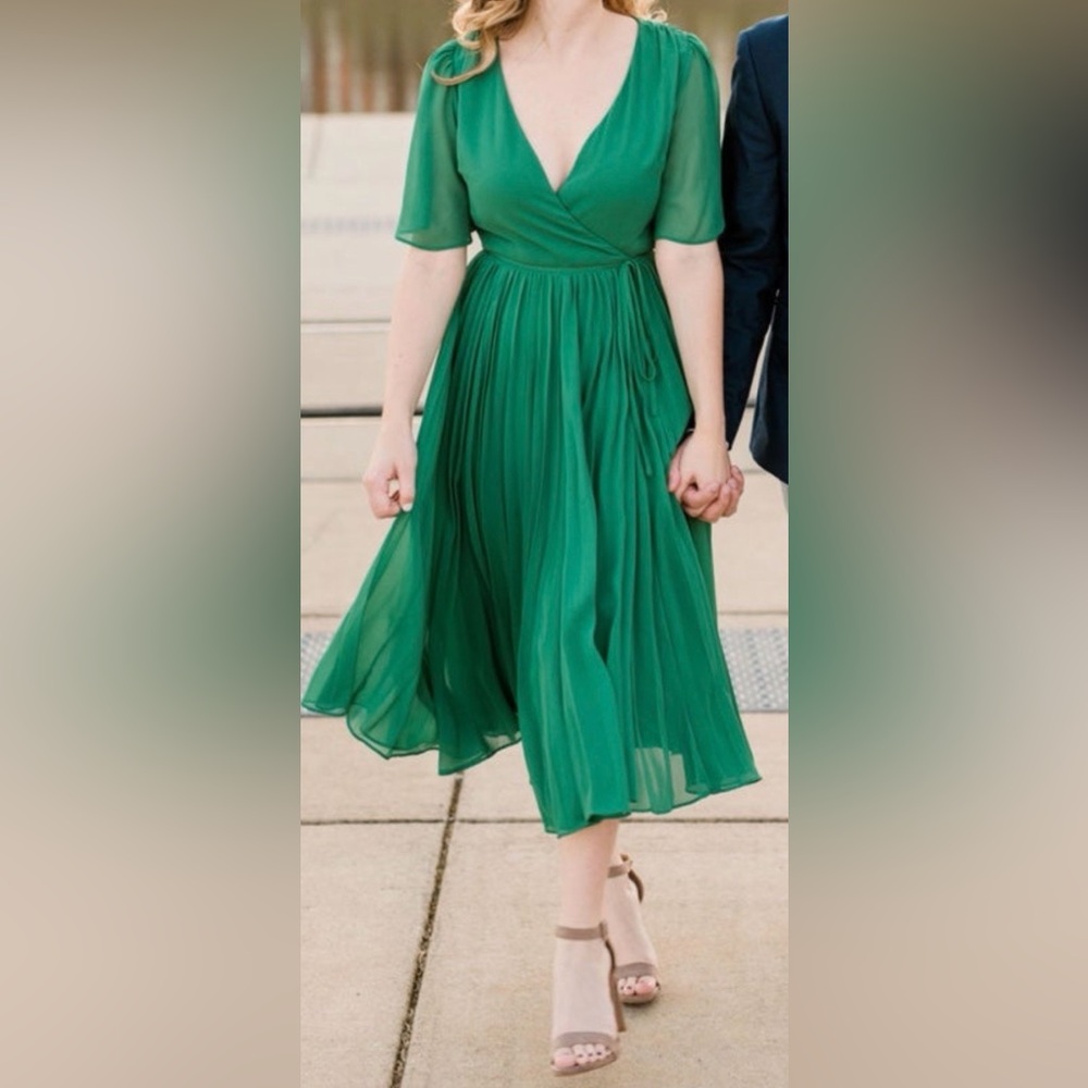 Green Lulus pleated Dress